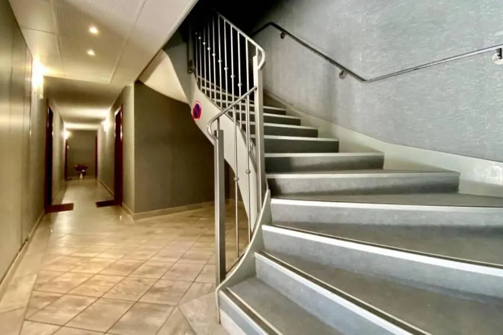 Appartement Standing Piscine - Art et Antiquité LʼIsle-sur-la-Sorgue
