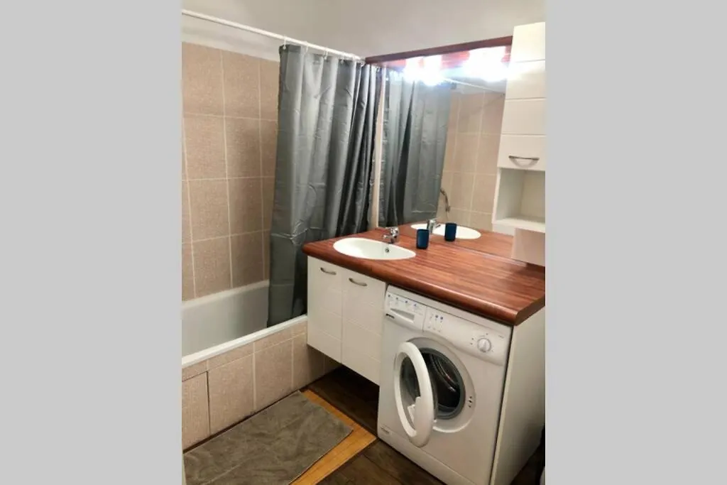 Appartement Standing Piscine - Art et Antiquité LʼIsle-sur-la-Sorgue France